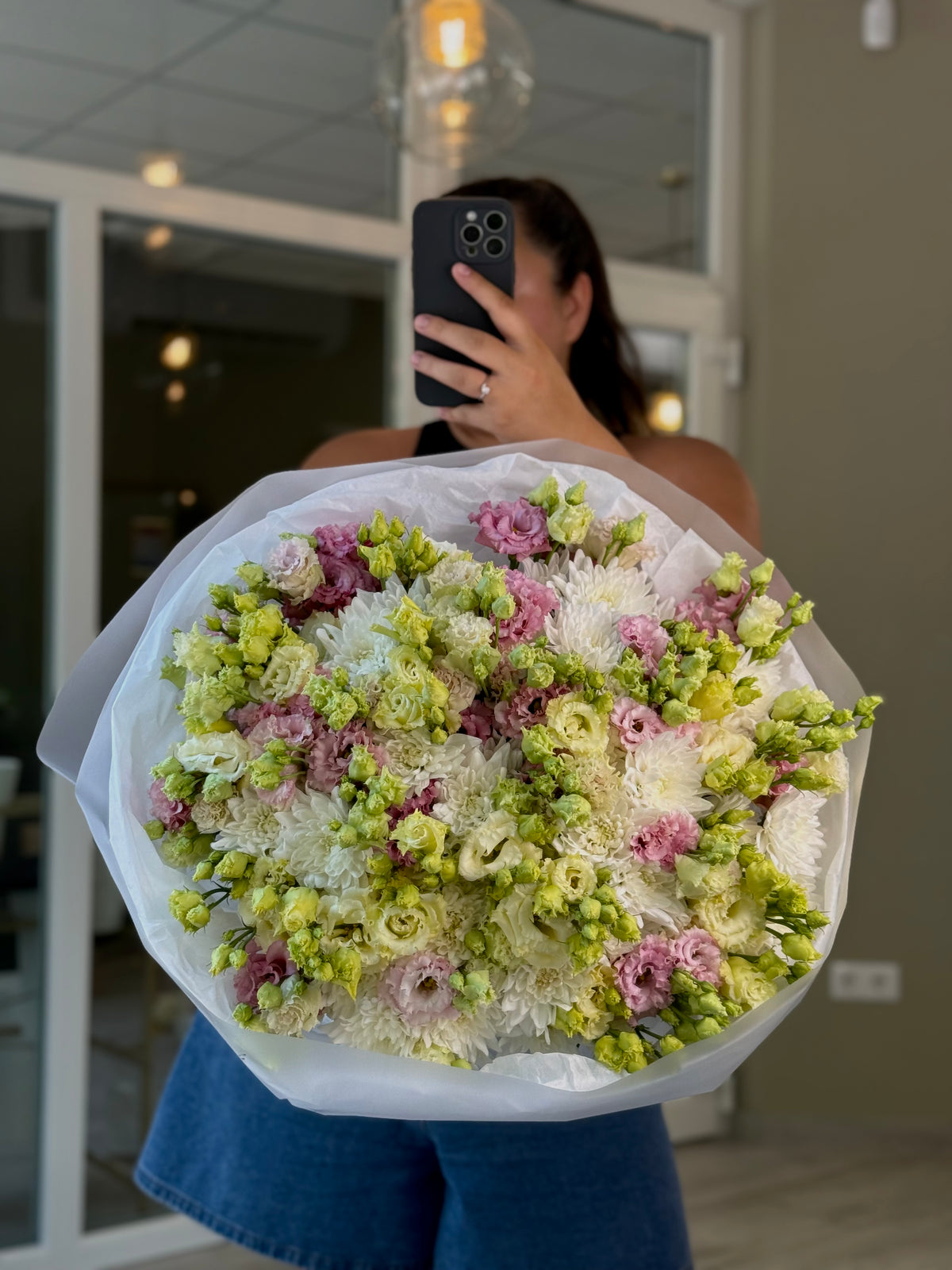 Lisianthus & Chrysanthemum